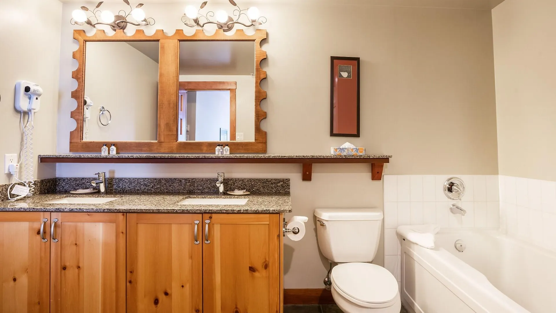 Legends Aparthotel Whistler 4*,  Canada