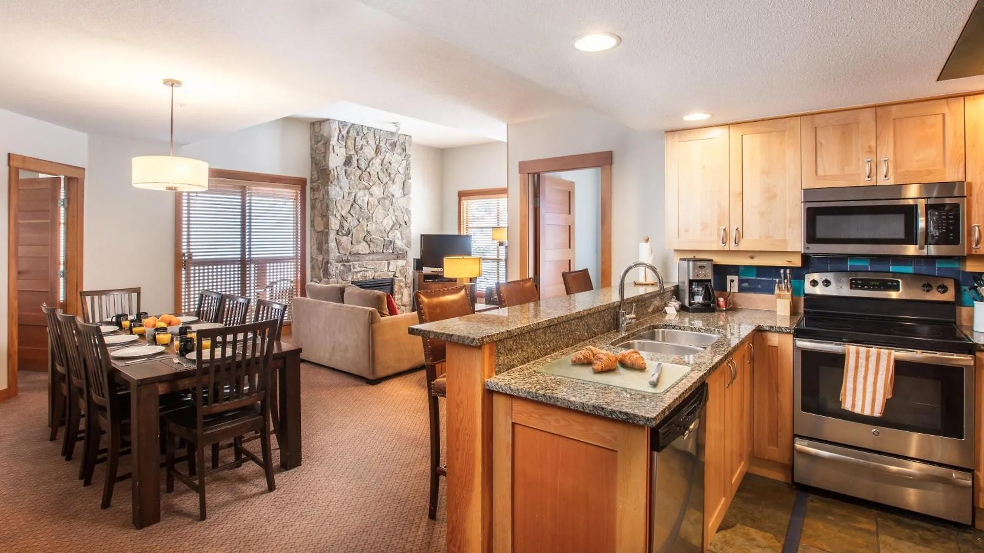 Legends Aparthotel Whistler Canada