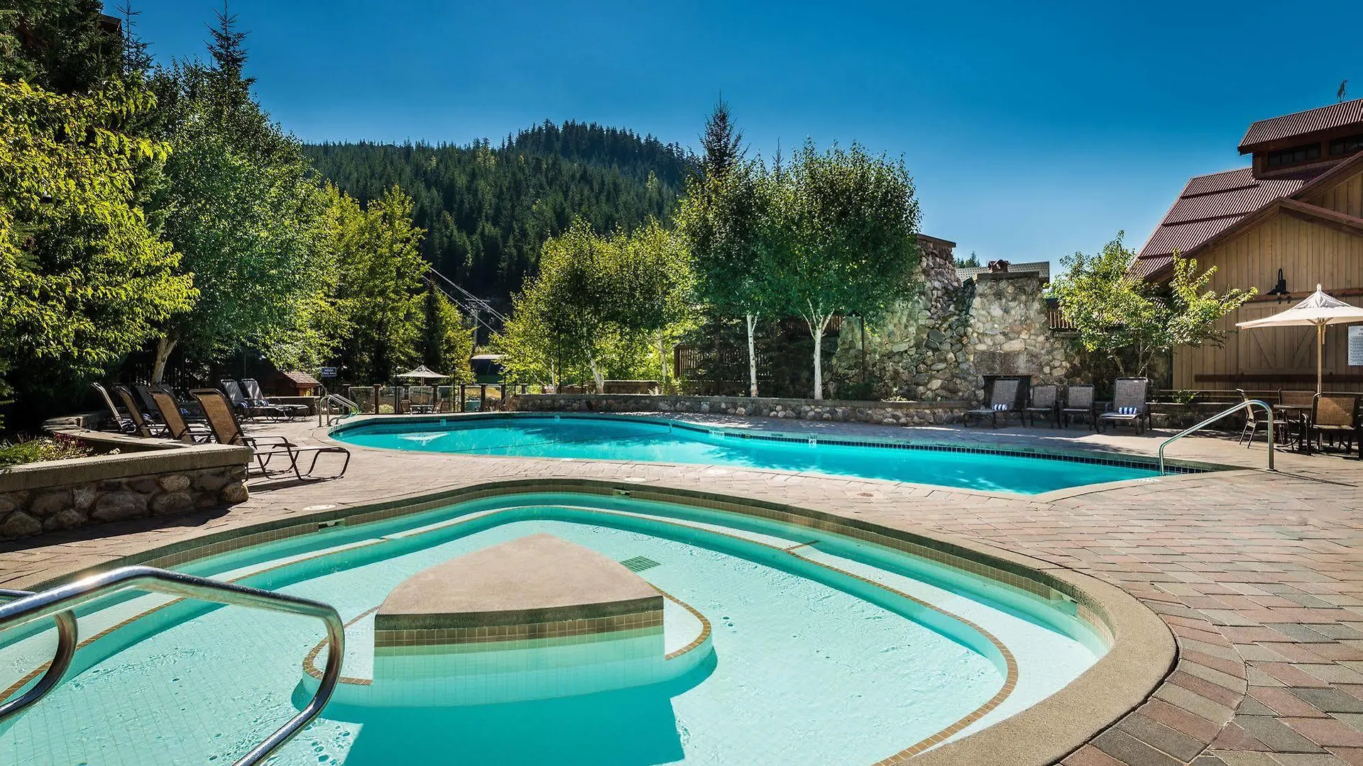 Legends Aparthotel Whistler Canada